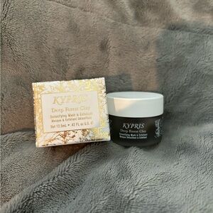 Deep Forest Clay Mask - Black and White